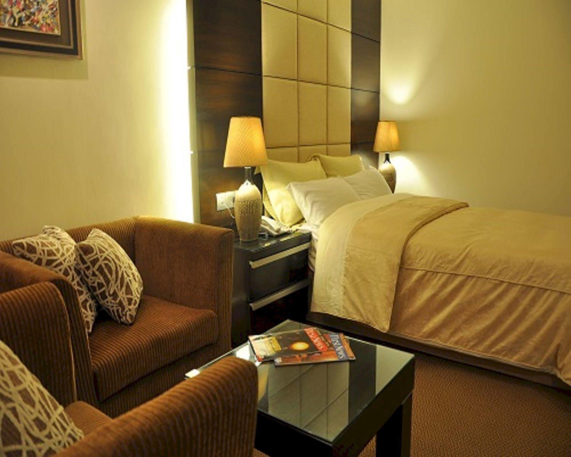 Hotel Agrabad Limited Chittagong Bagian luar foto